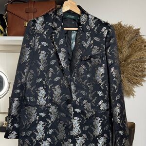 Lauren Ralph Lauren tailored blazer
Size 12